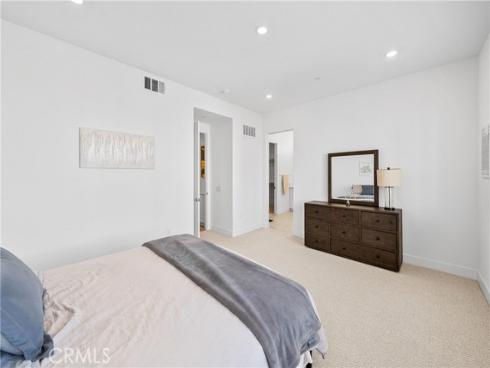 241  Proctor  , Irvine, CA