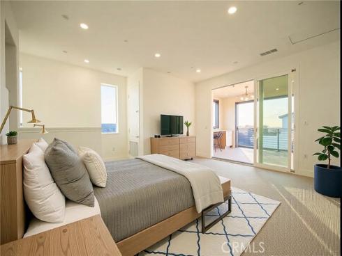 241  Proctor  , Irvine, CA