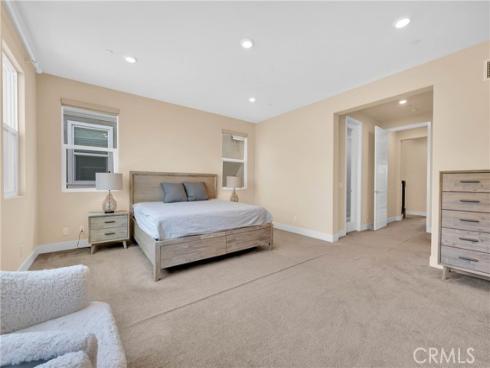 125  Source  , Irvine, CA