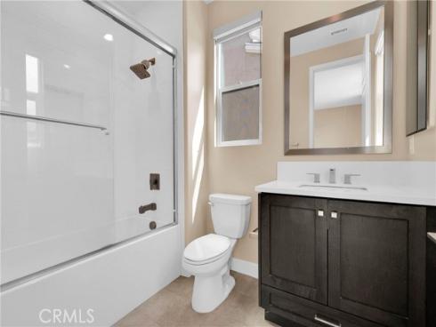 125  Source  , Irvine, CA