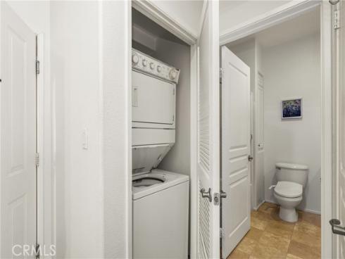 3202  Watermarke  , Irvine, CA