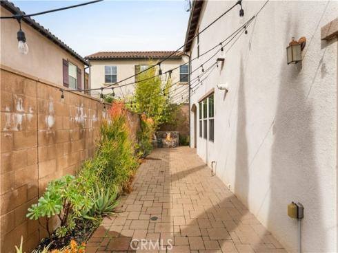 102  Yellow Pine  , Irvine, CA