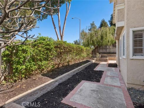 30  Jefferson  , Irvine, CA