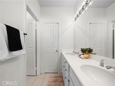 900  Solvay Aisle  , Irvine, CA