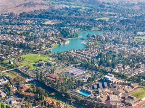 900  Solvay Aisle  , Irvine, CA