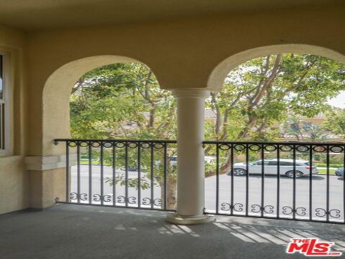 107  Chantilly  , Irvine, CA