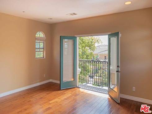 107  Chantilly  , Irvine, CA