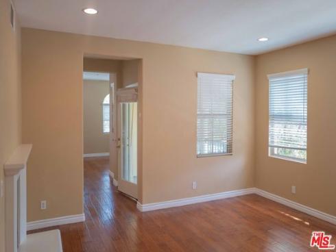 107  Chantilly  , Irvine, CA