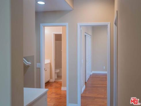 107  Chantilly  , Irvine, CA