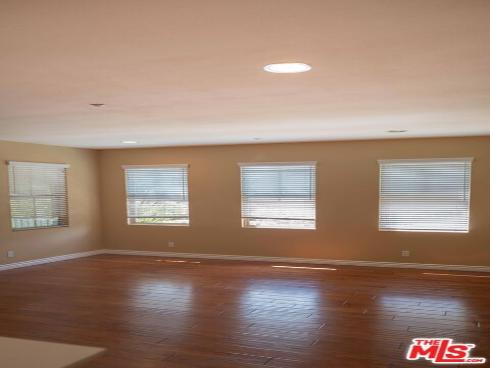 107  Chantilly  , Irvine, CA