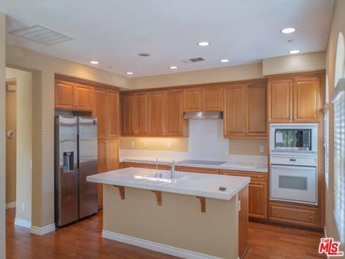 107  Chantilly  , Irvine, CA