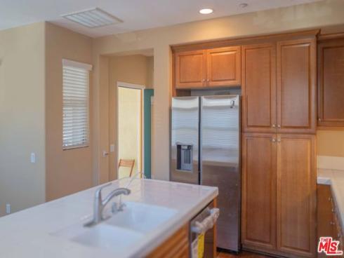 107  Chantilly  , Irvine, CA