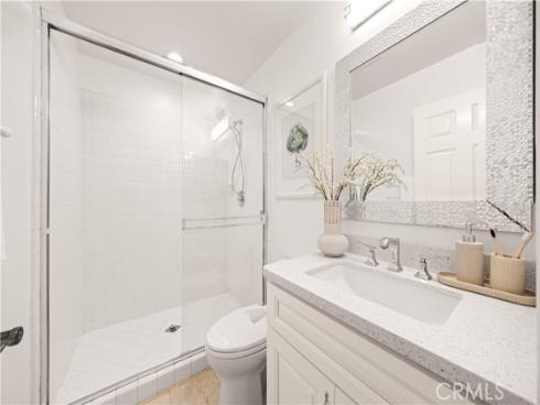 8  Healdsbury  , Irvine, CA