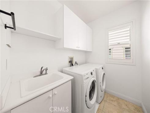 8  Healdsbury  , Irvine, CA