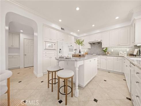 8  Healdsbury  , Irvine, CA