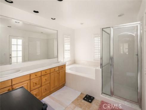 11  Highfield  , Irvine, CA