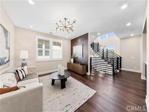 91  Pelican  , Irvine, CA