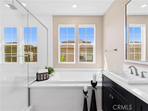 91  Pelican  , Irvine, CA