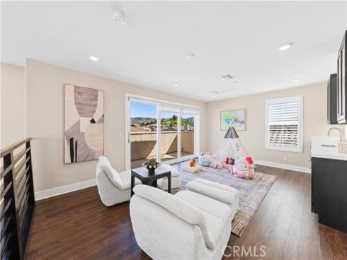 91  Pelican  , Irvine, CA