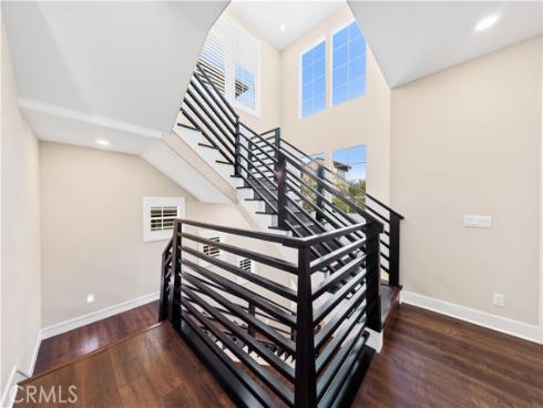 91  Pelican  , Irvine, CA