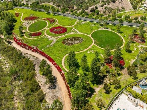 91  Pelican  , Irvine, CA