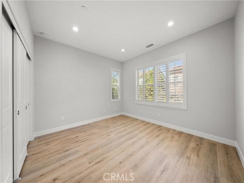 55  Parkdale  , Irvine, CA