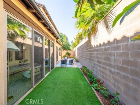 55  Parkdale  , Irvine, CA