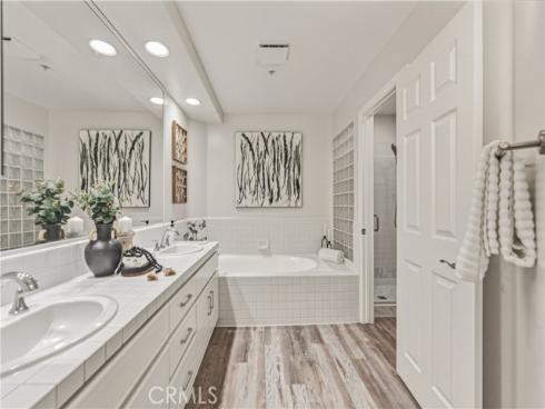 2233  Martin  115 , Irvine, CA