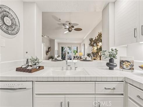 2233  Martin  115 , Irvine, CA