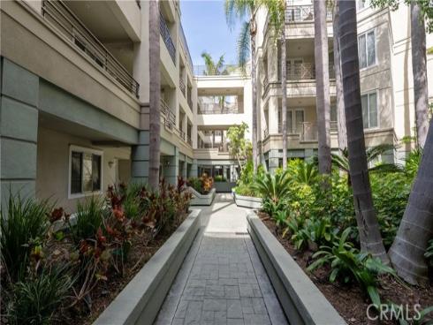 2233  Martin  115 , Irvine, CA