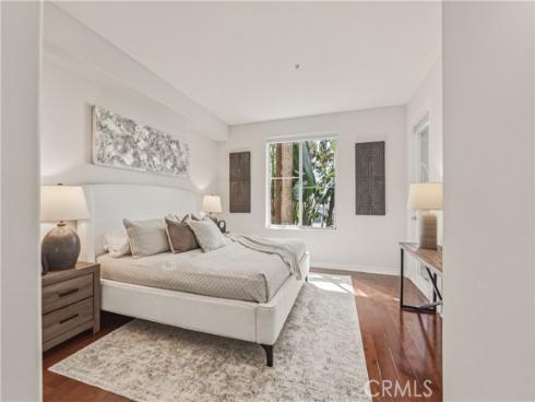 2233  Martin  115 , Irvine, CA