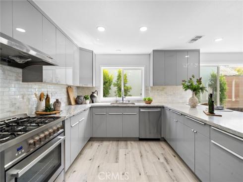 39  Cape Cod  , Irvine, CA