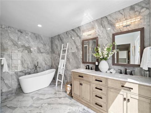 39  Cape Cod  , Irvine, CA