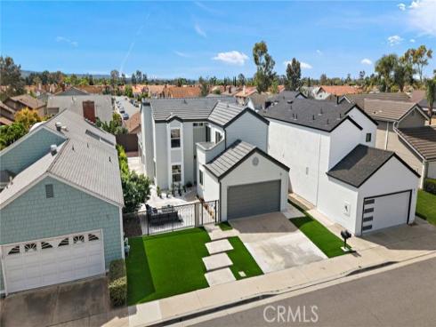 39  Cape Cod  , Irvine, CA