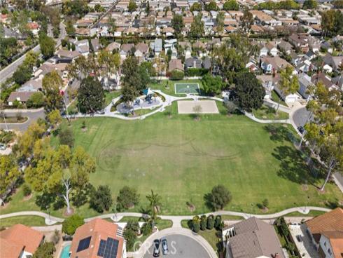 39  Cape Cod  , Irvine, CA