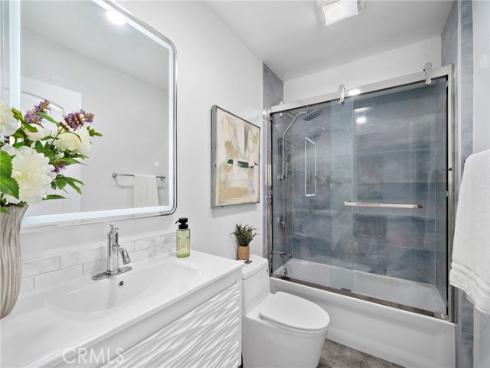 39  Cape Cod  , Irvine, CA