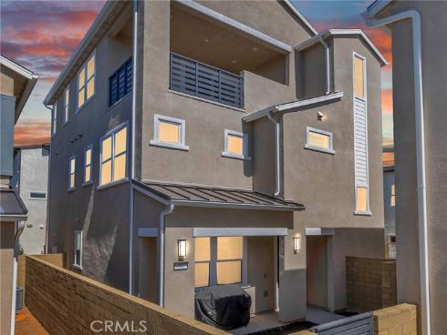 74  Dudley  , Irvine, CA