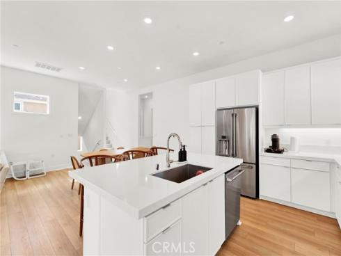 74  Dudley  , Irvine, CA