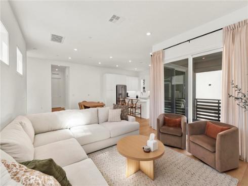 74  Dudley  , Irvine, CA