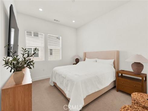 74  Dudley  , Irvine, CA