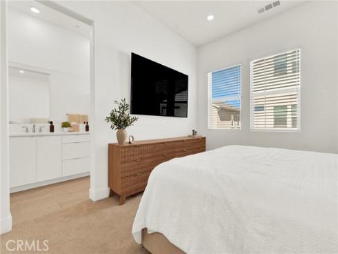 74  Dudley  , Irvine, CA