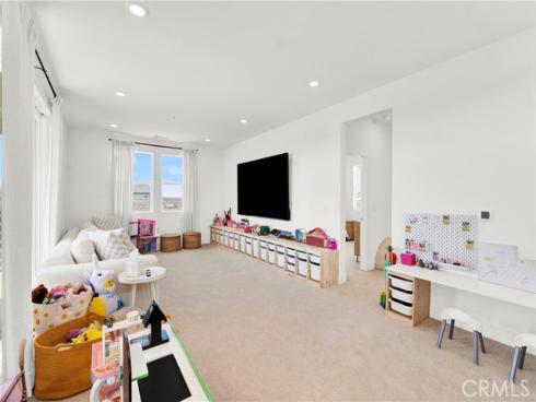 74  Dudley  , Irvine, CA