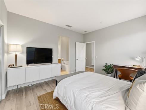 143  Lockford  , Irvine, CA