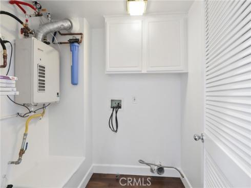 1607  Solvay Aisle  , Irvine, CA