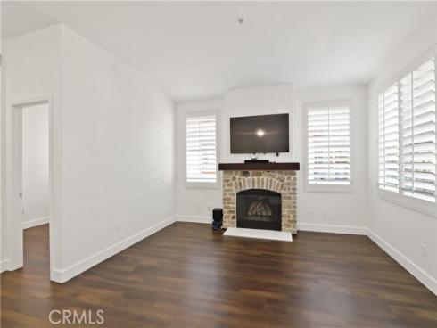 1607  Solvay Aisle  , Irvine, CA