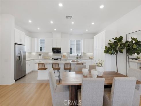 253  Sash  , Irvine, CA