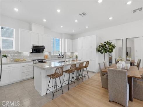 253  Sash  , Irvine, CA