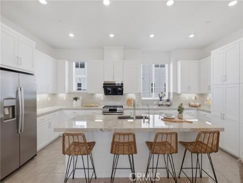 253  Sash  , Irvine, CA