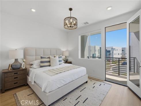 253  Sash  , Irvine, CA