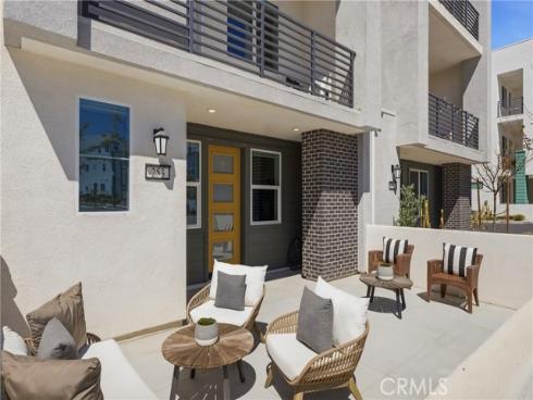 253  Sash  , Irvine, CA